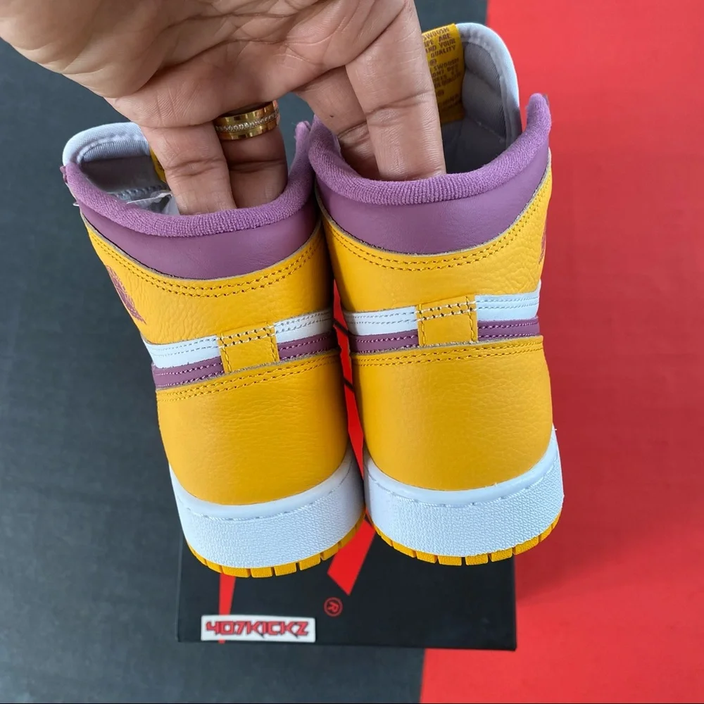 Air Jordan 1 High Brotherhood 💛💜 - Picture 10 of 14